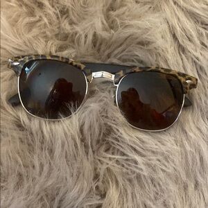 Stylish Tortoiseshell Sunglasses